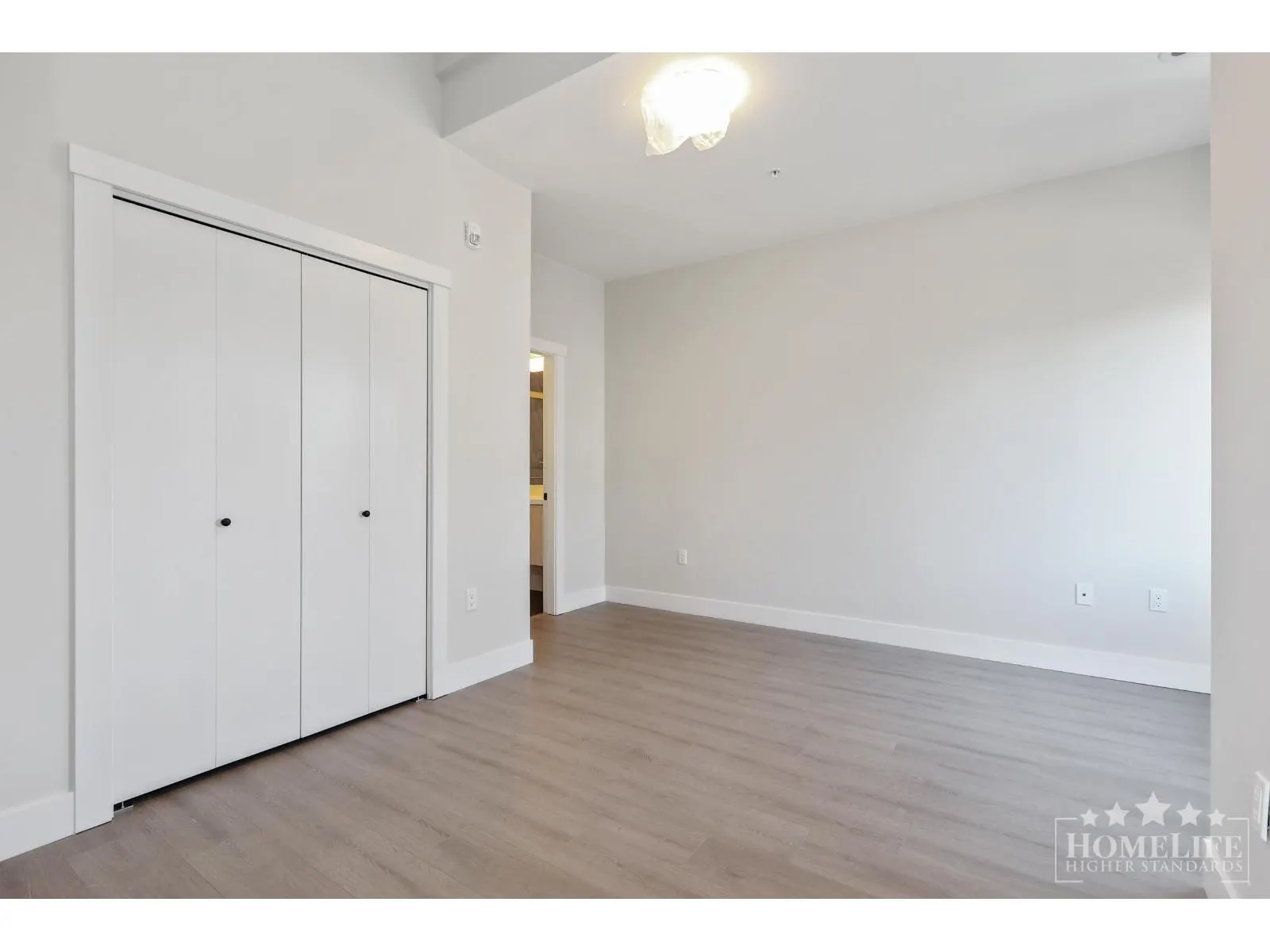 303 14858 60 AVENUE