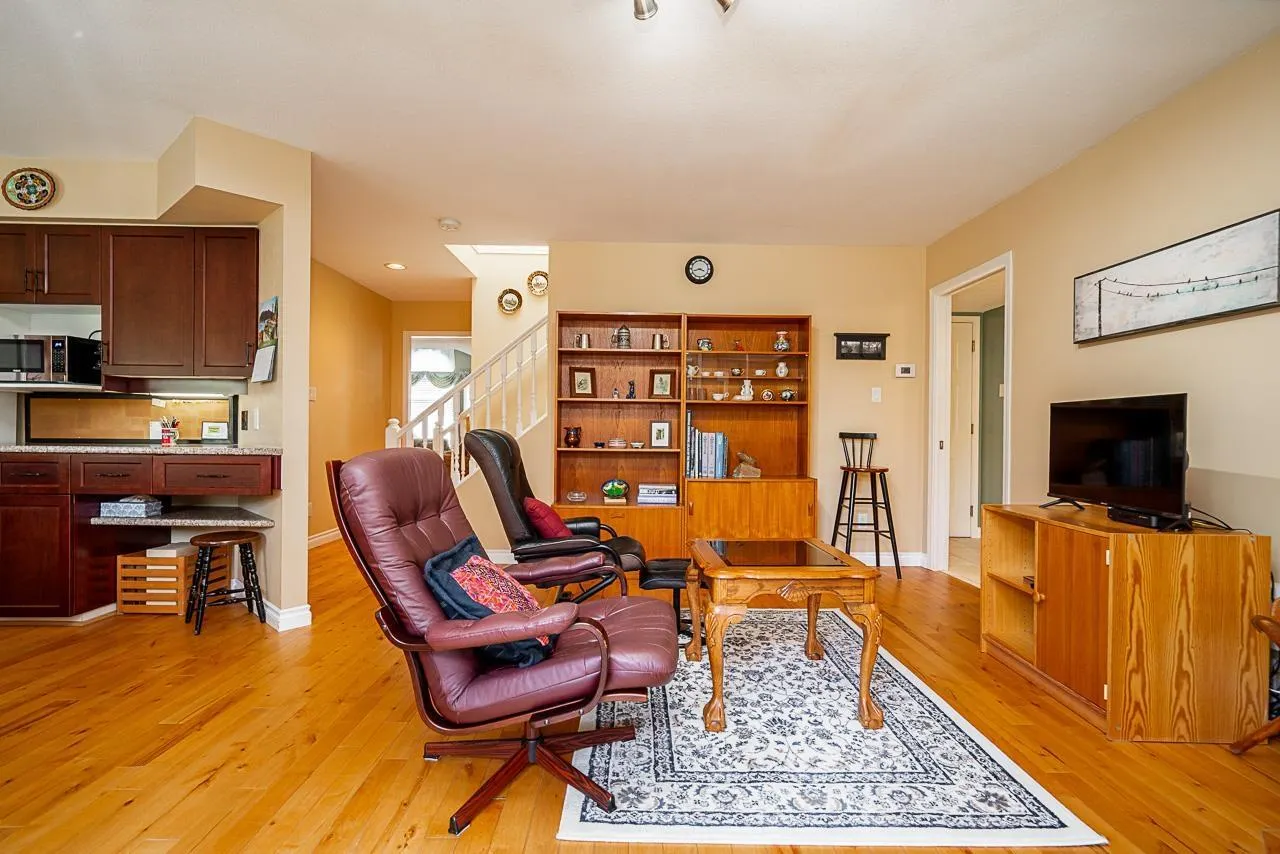 104 6109 BOUNDARY DRIVE WEST DRIVE