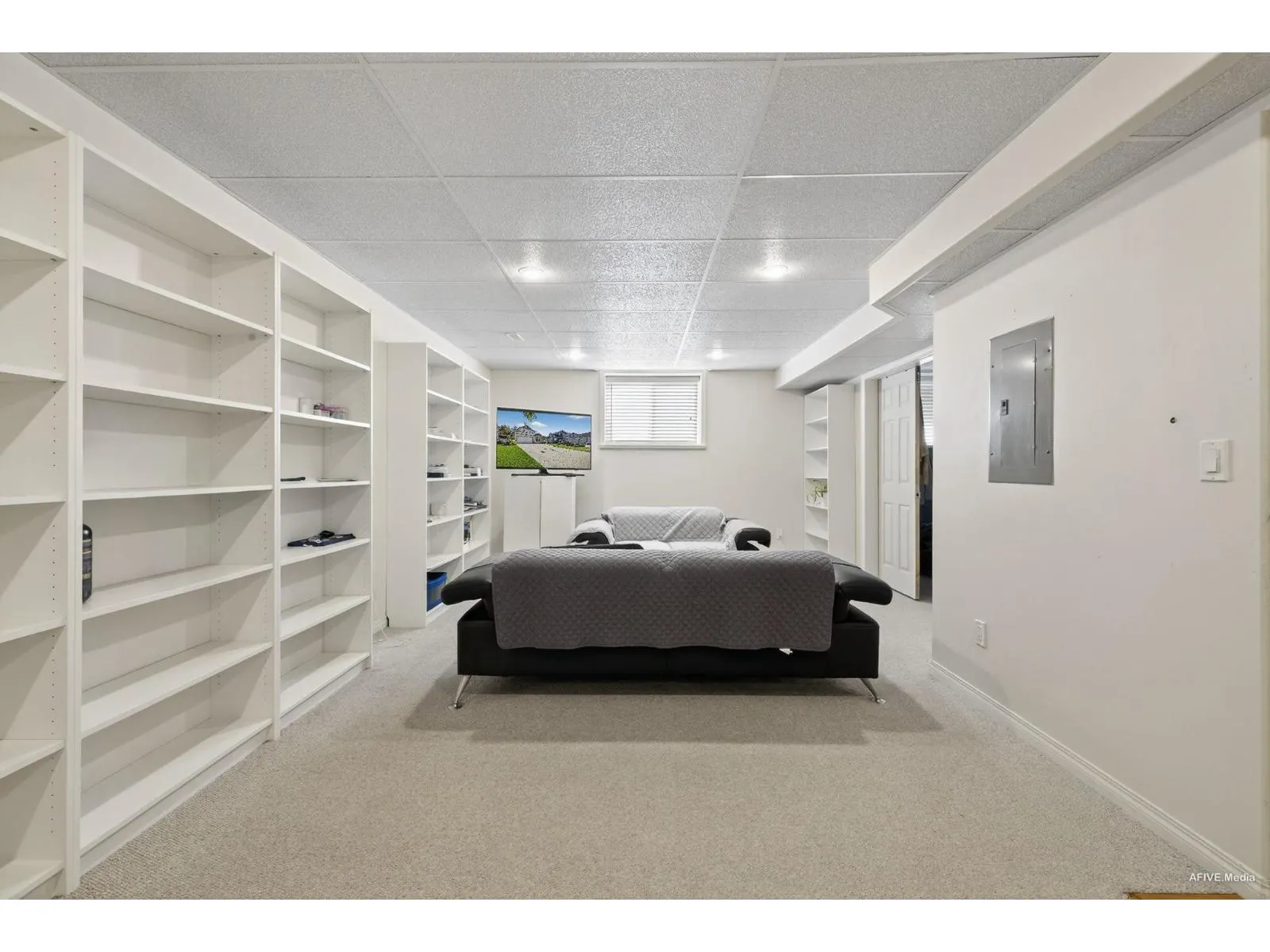2898 BUFFER CRESCENT