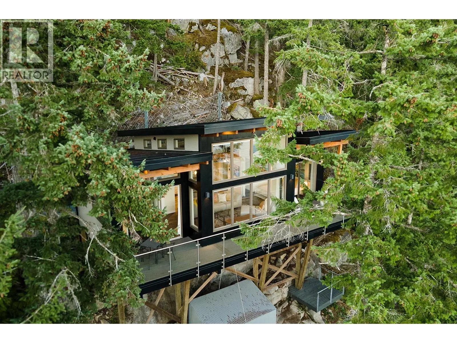 6815 SANDY HOOK TRAIL