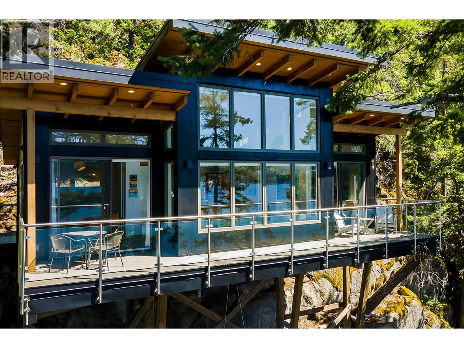 6815 SANDY HOOK TRAIL