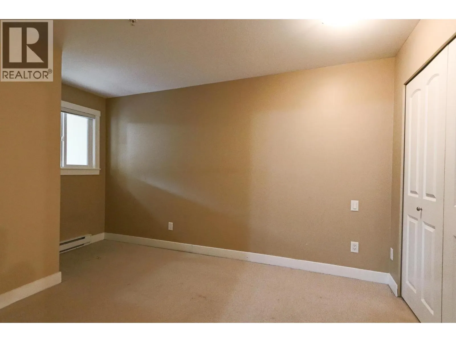 68 7428 14 AVENUE