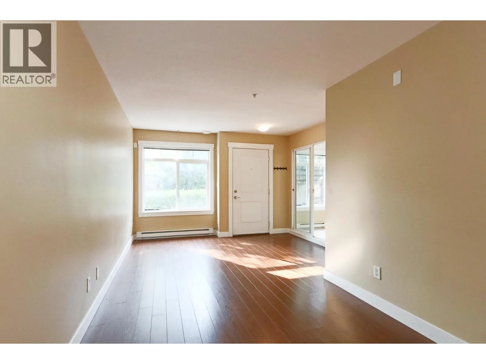 68 7428 14 AVENUE