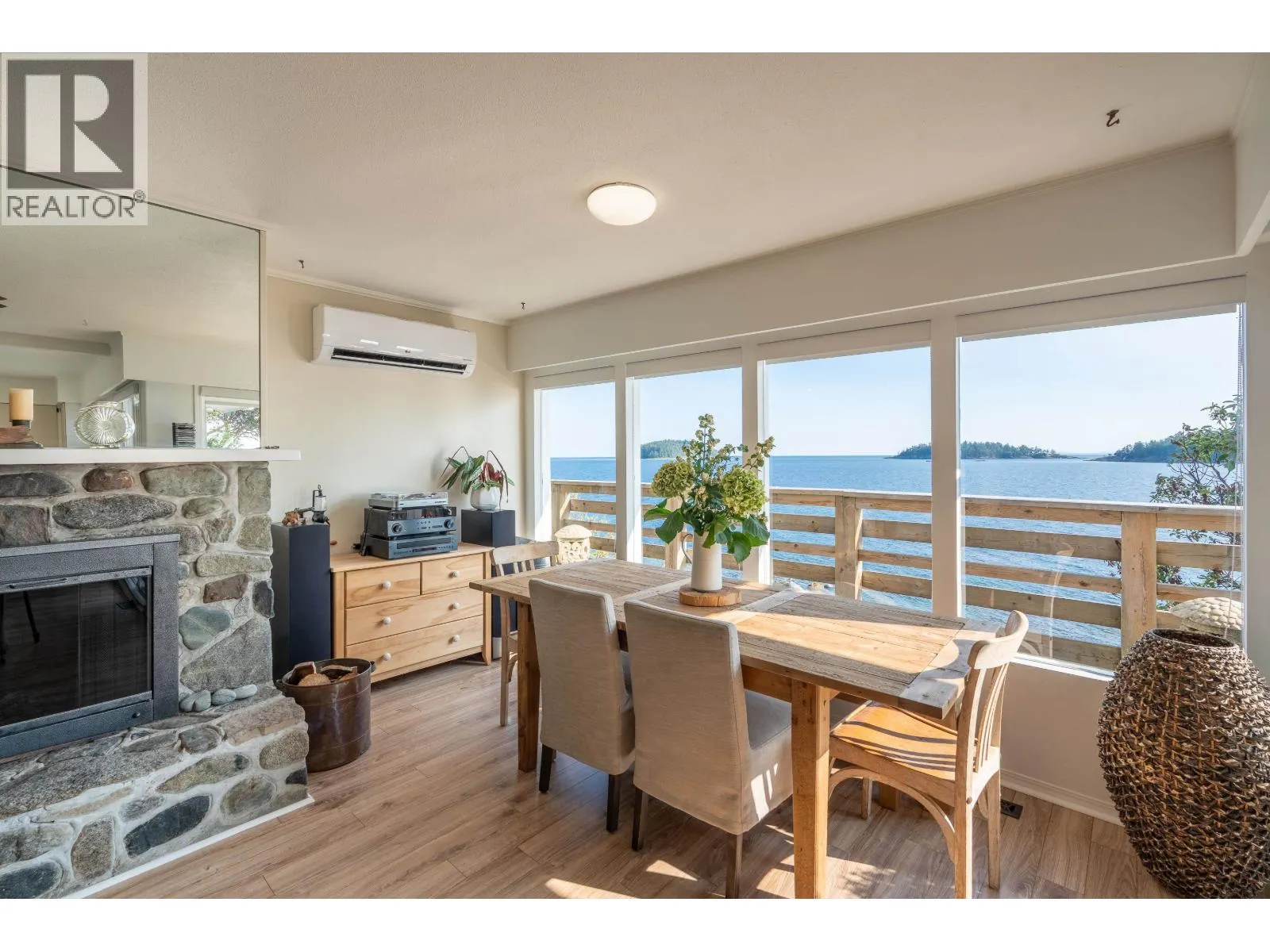 6669 SUNSHINE COAST HIGHWAY