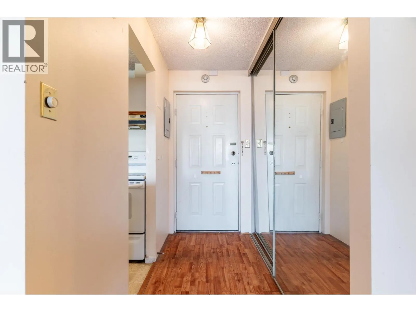 1401 6611 MINORU BOULEVARD