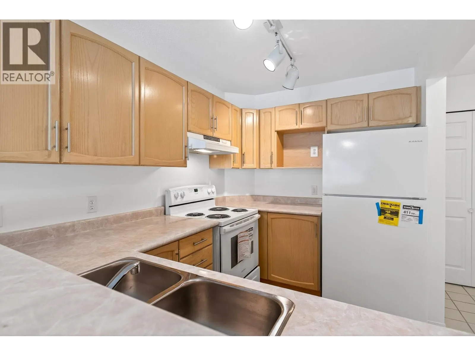 105 2435 WELCHER AVENUE