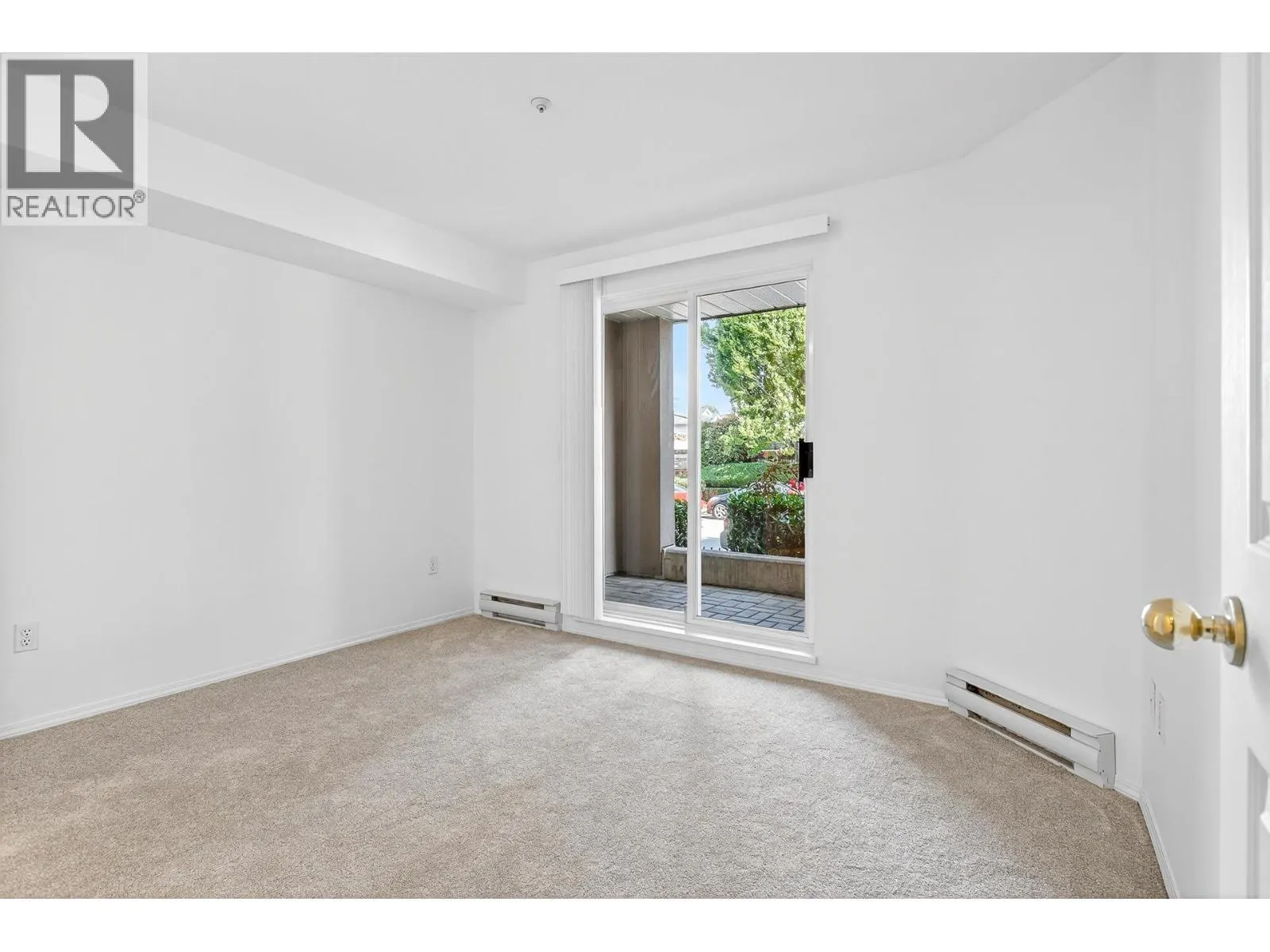 105 2435 WELCHER AVENUE