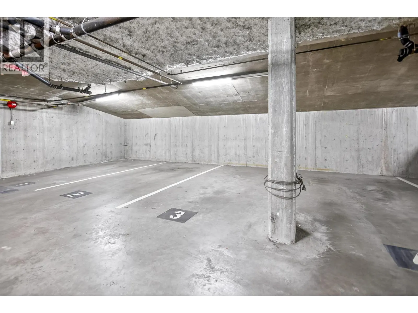 105 2435 WELCHER AVENUE