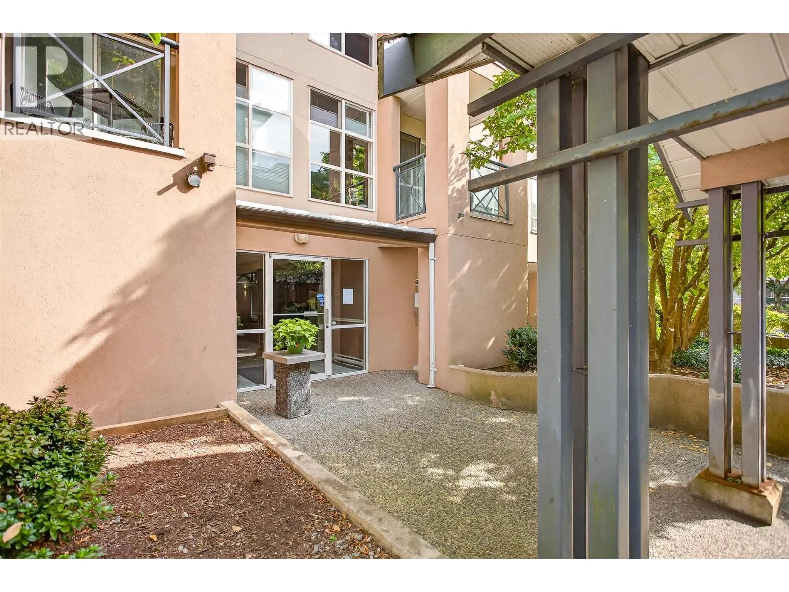 105 2435 WELCHER AVENUE