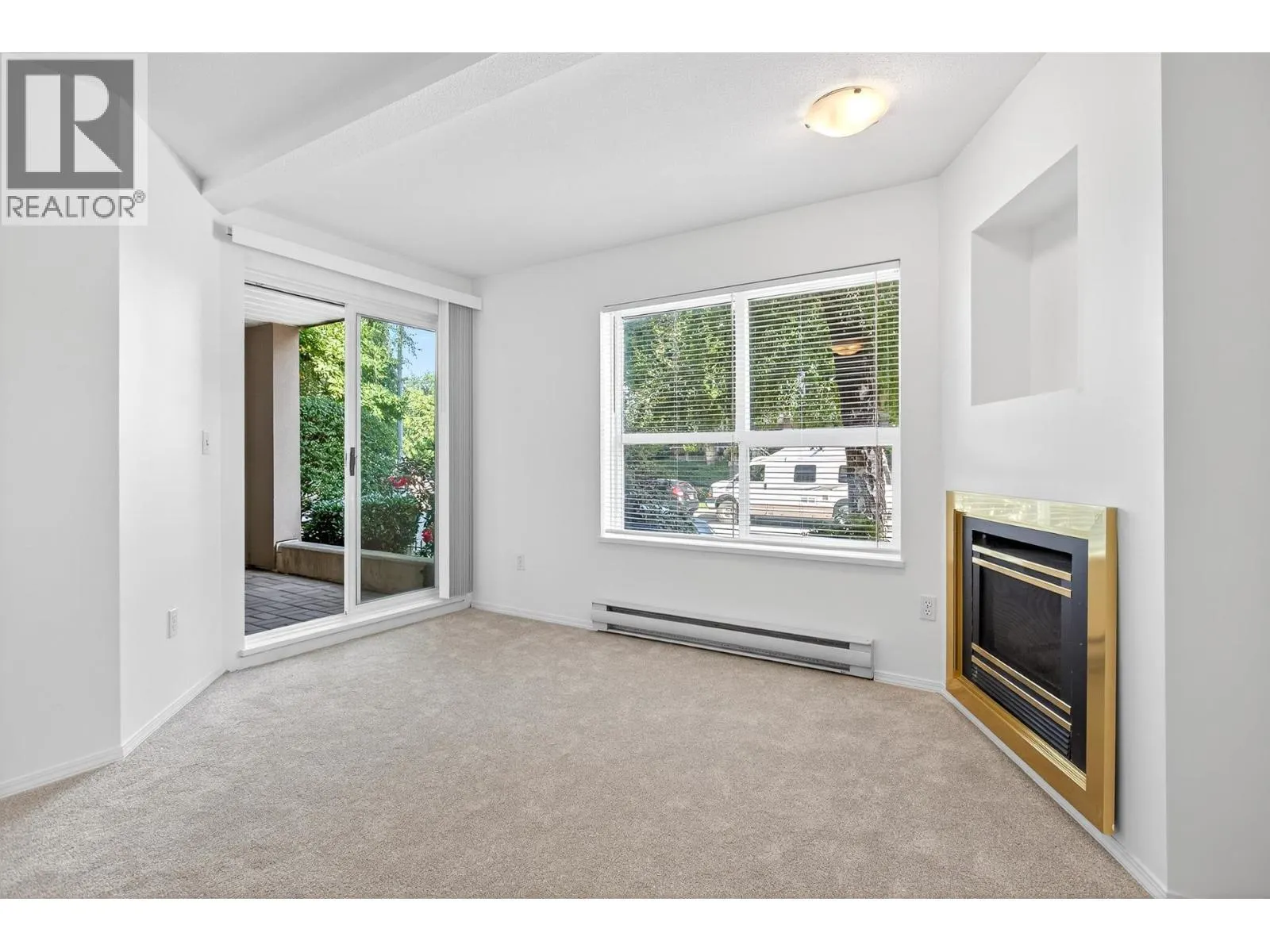 105 2435 WELCHER AVENUE