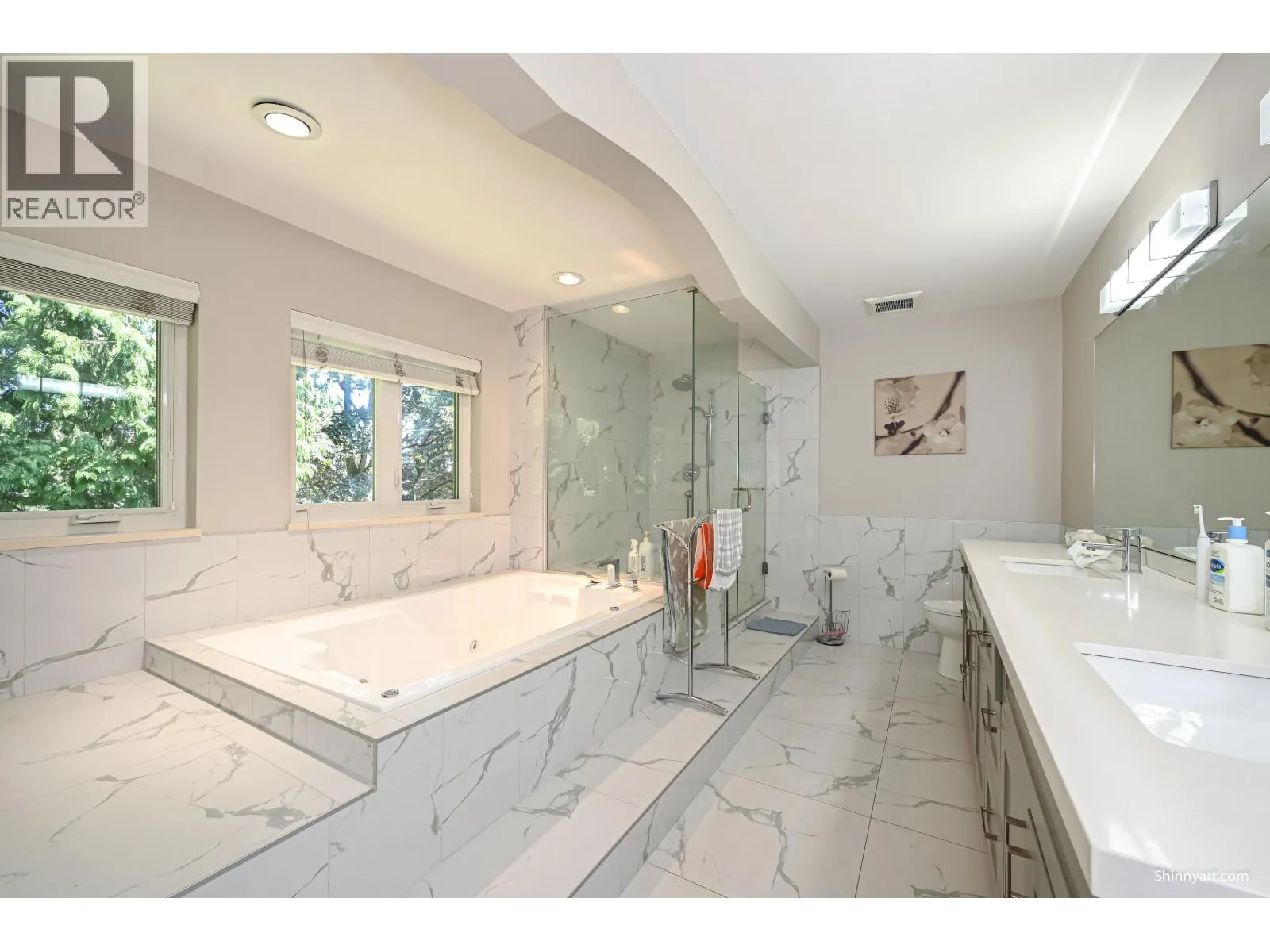 6339 CANADA WAY