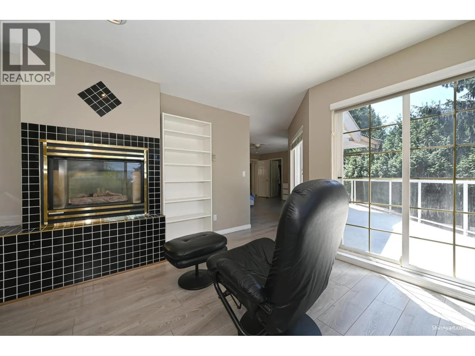 6339 CANADA WAY