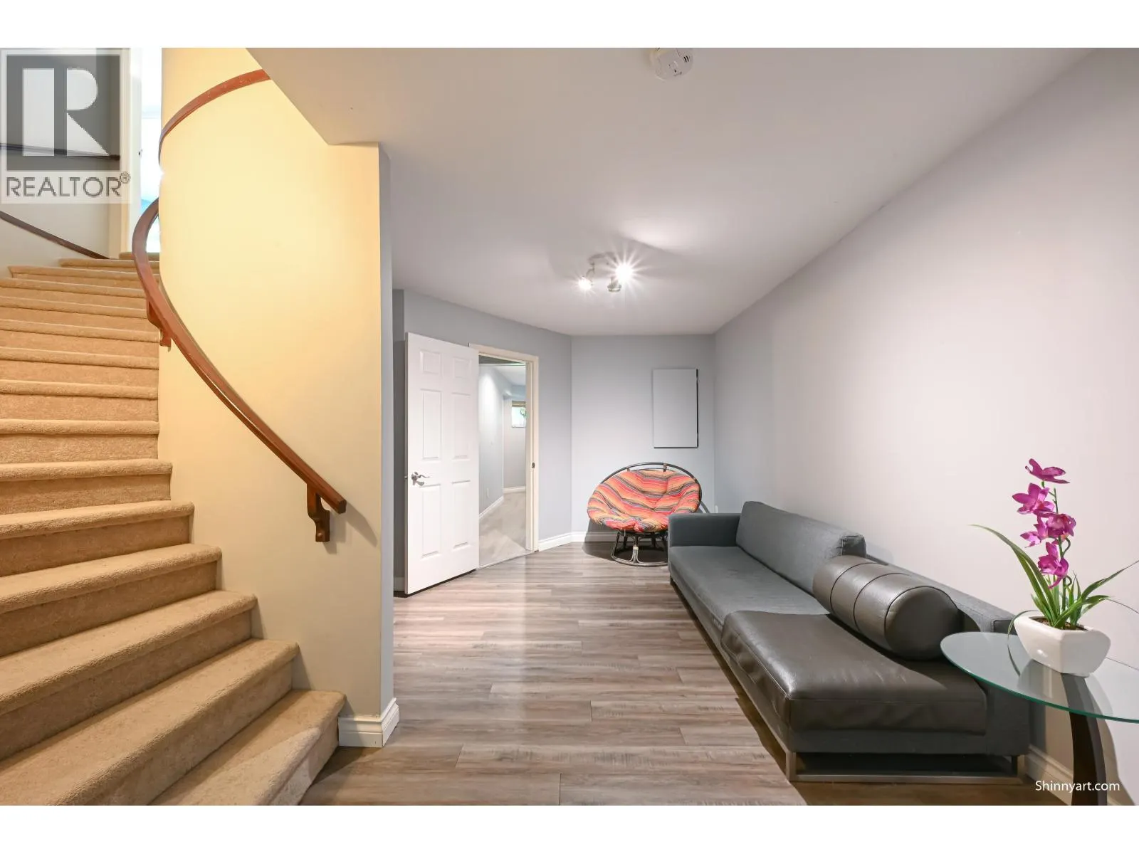6339 CANADA WAY