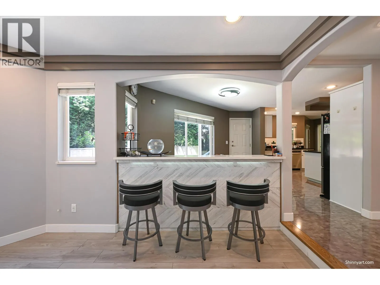 6339 CANADA WAY