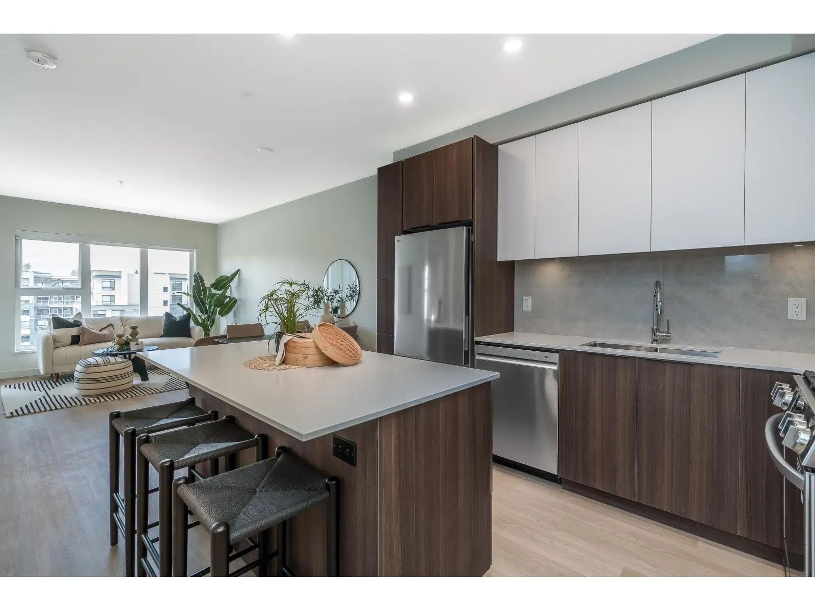 403 7980 206A STREET