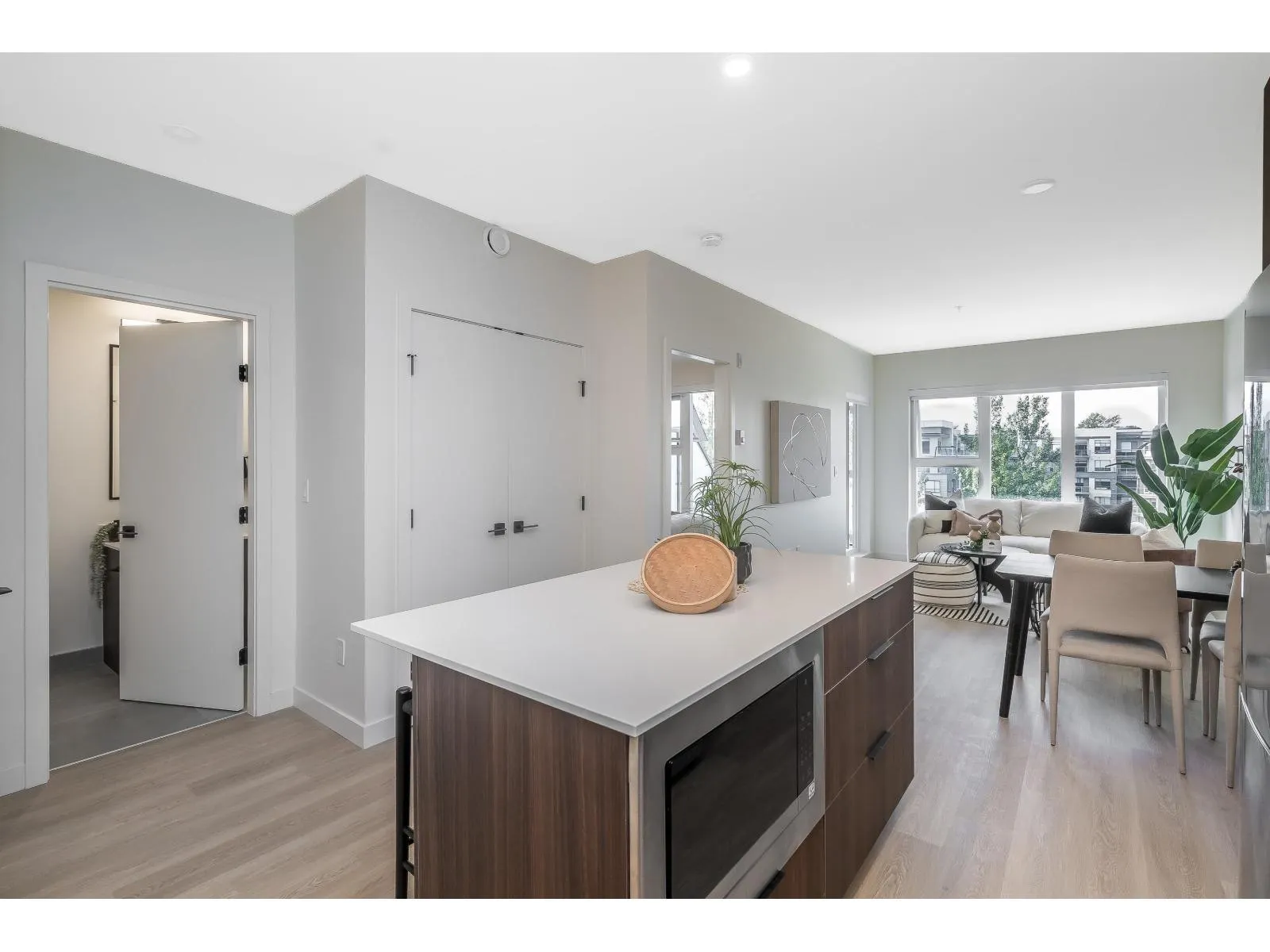 403 7980 206A STREET