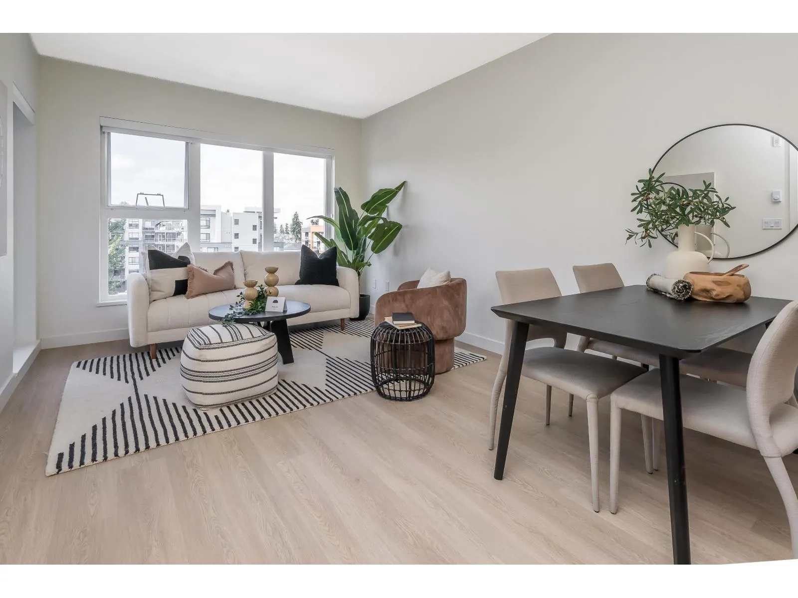 403 7980 206A STREET