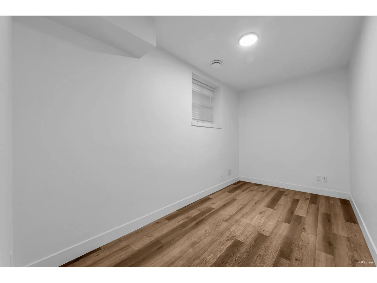21 10488 124 STREET