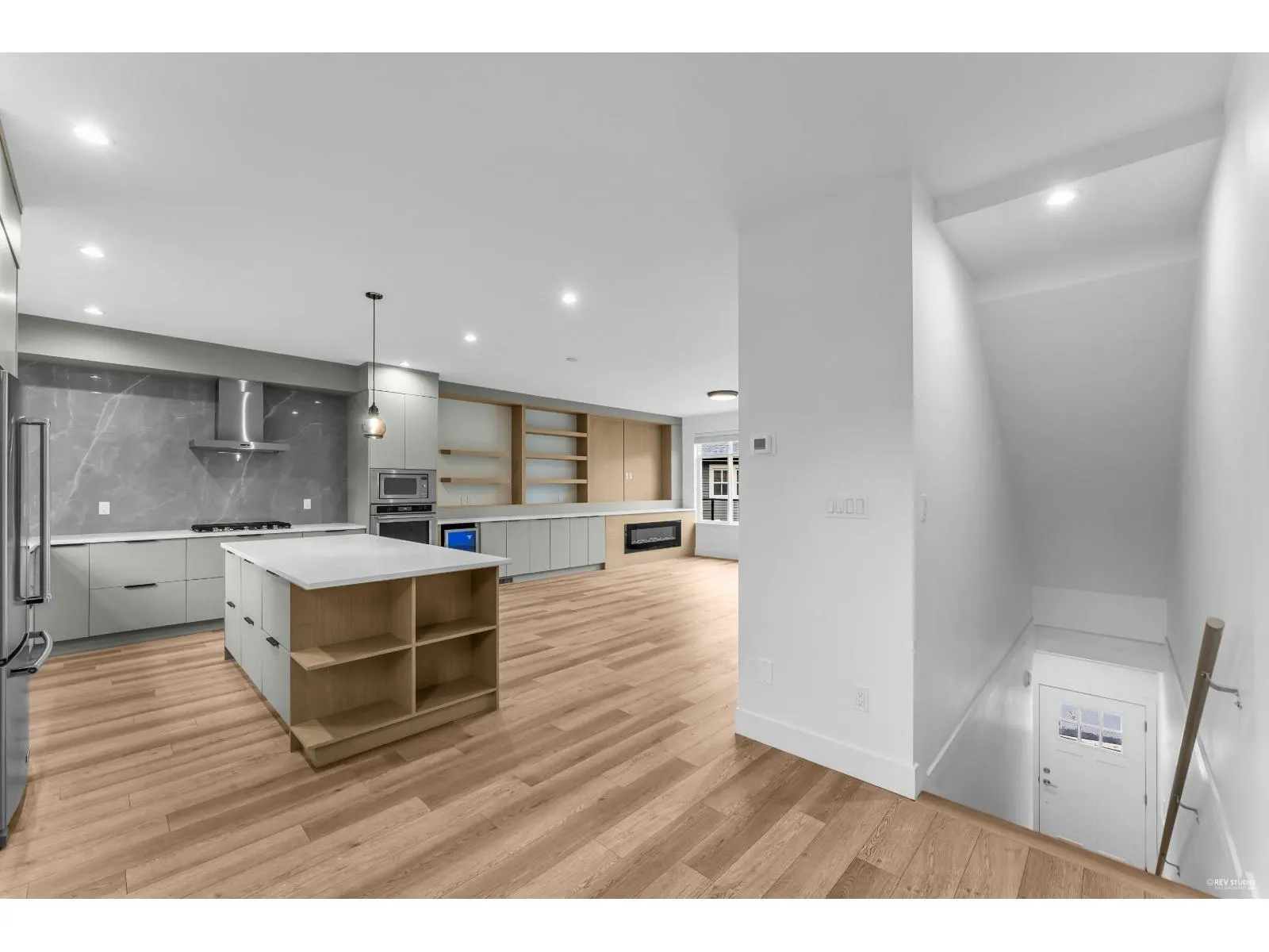 21 10488 124 STREET
