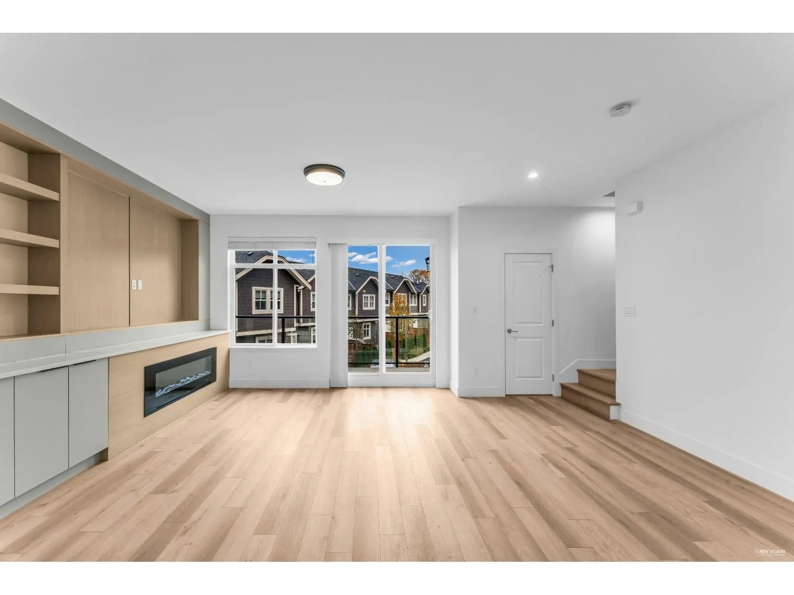 21 10488 124 STREET