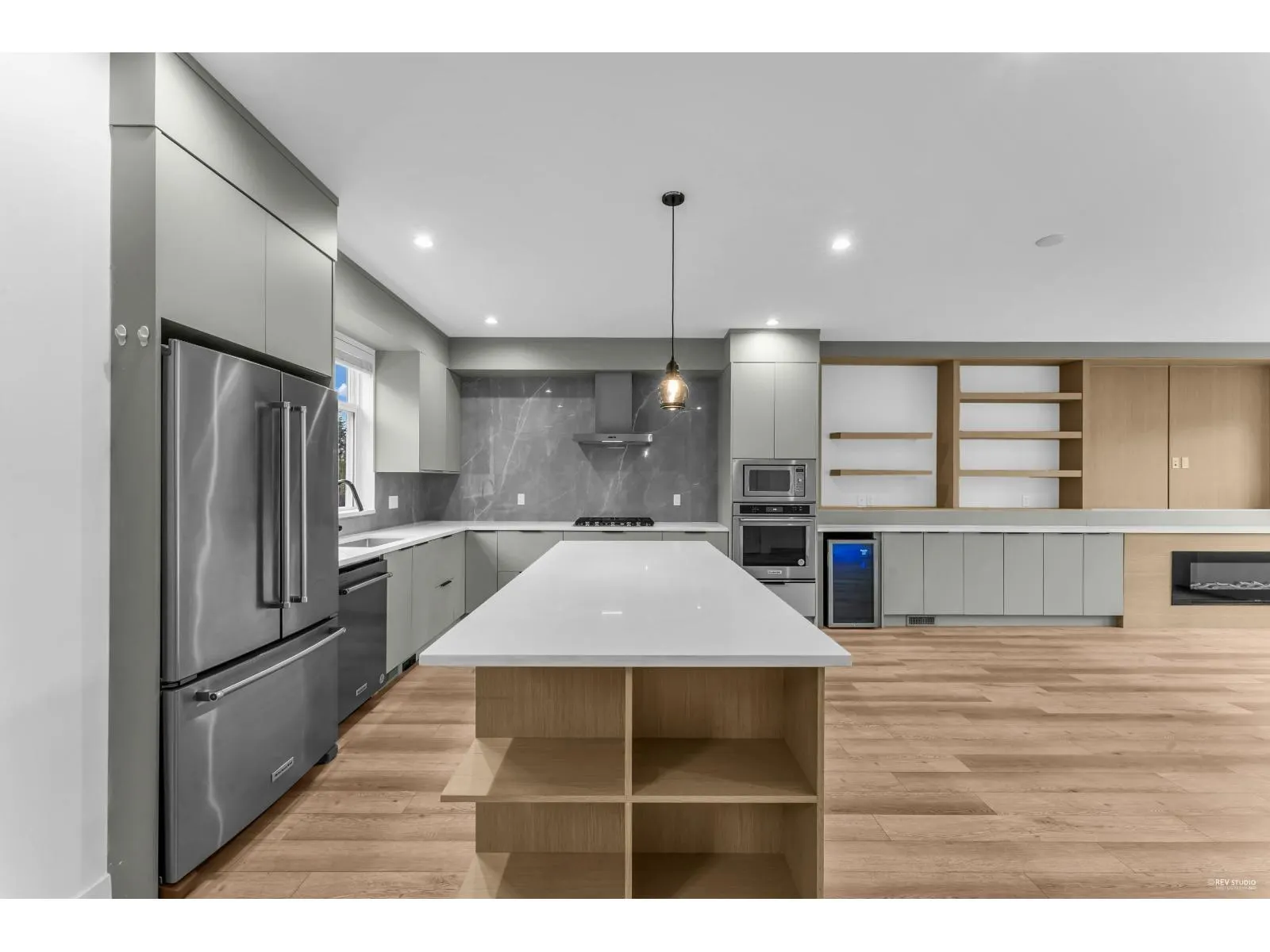 21 10488 124 STREET