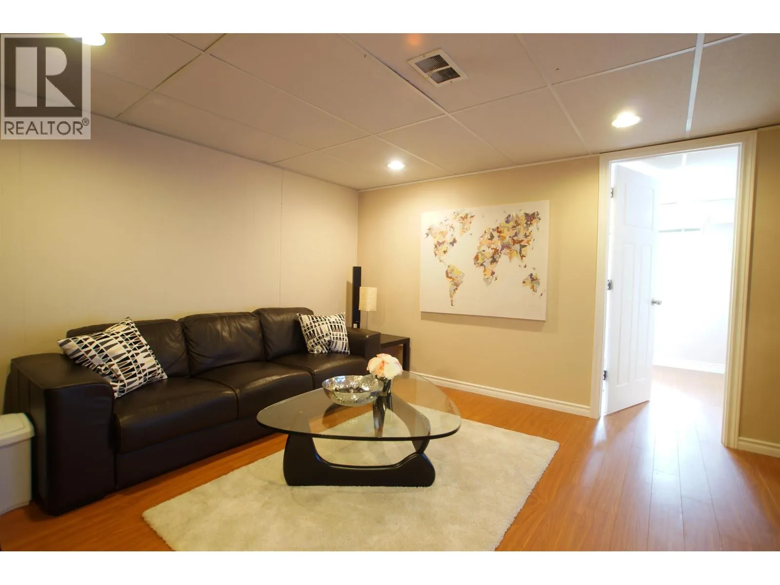 48xx MCKEE PLACE