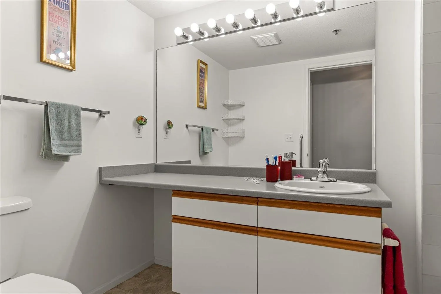 313 9186 EDWARD STREET|Chilliwack Proper West