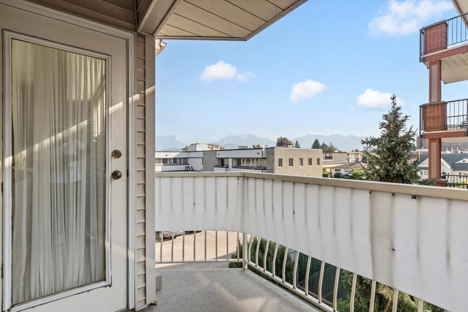 313 9186 EDWARD STREET|Chilliwack Proper West