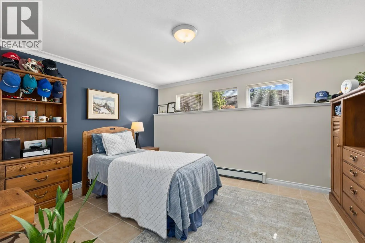 2362 MARINE DRIVE