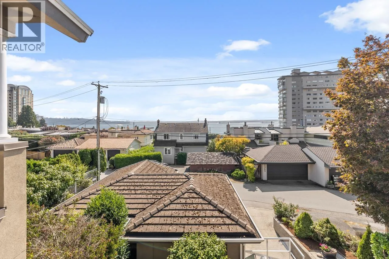 2362 MARINE DRIVE