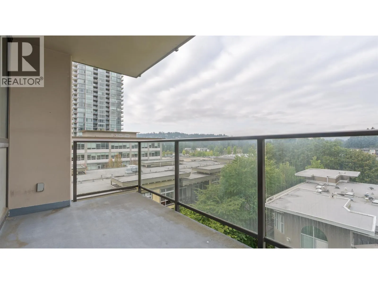 806 2959 GLEN DRIVE