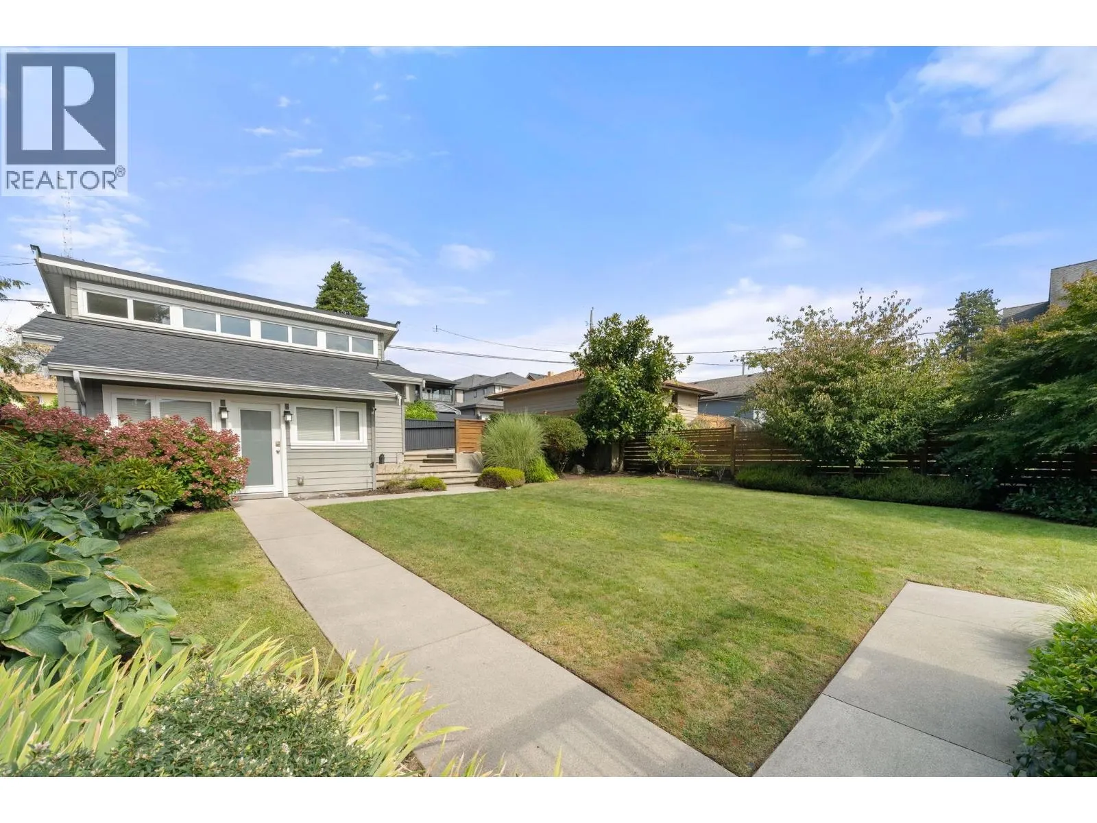 728 E 6TH STREET