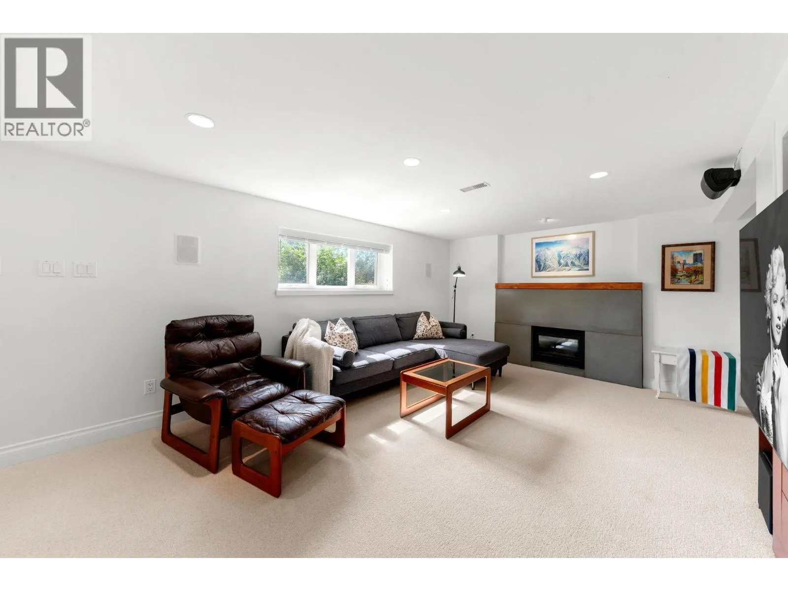 728 E 6TH STREET