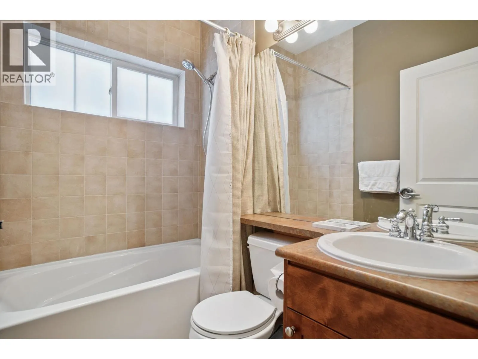 49 E 13TH AVENUE