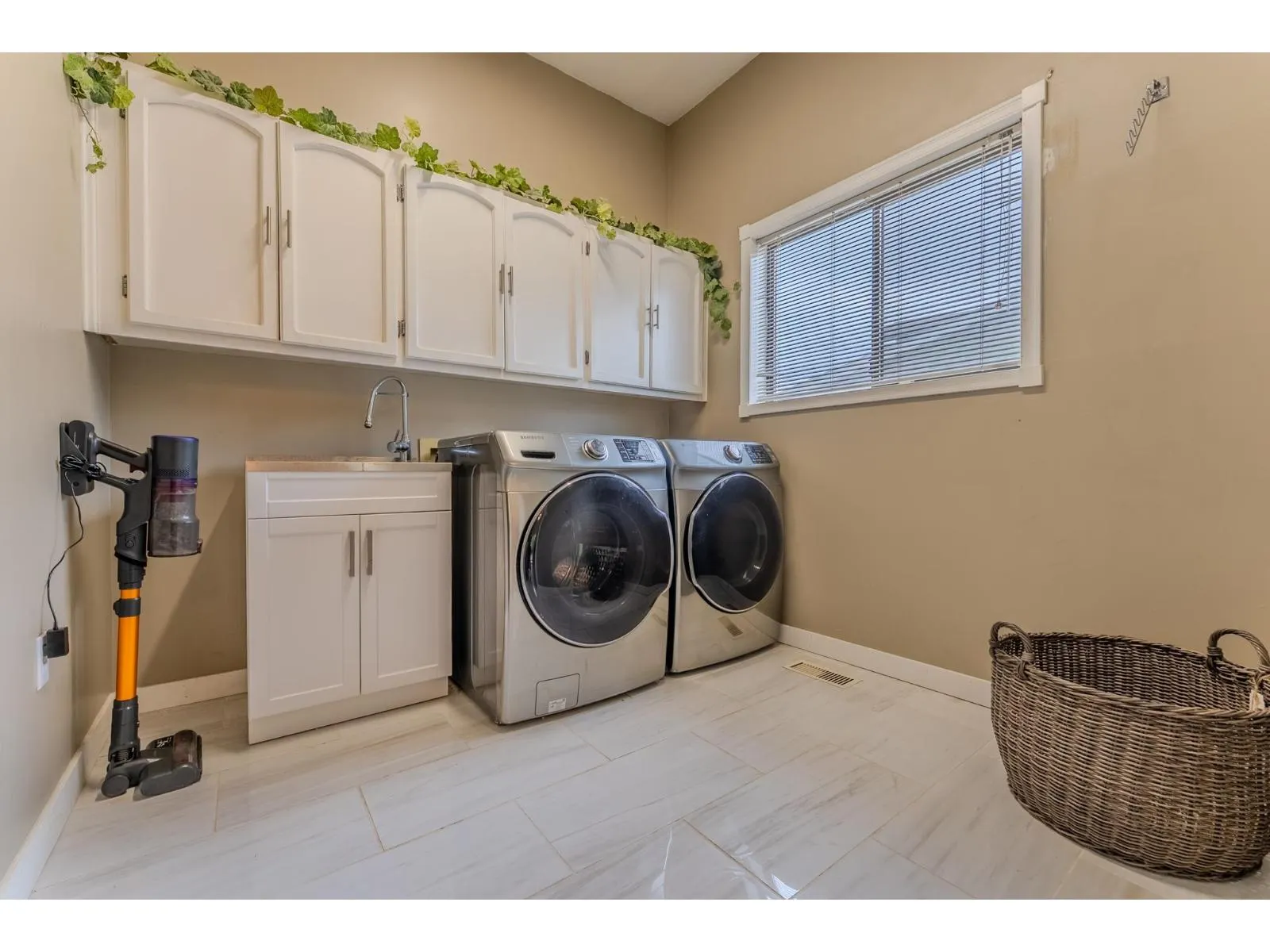 9210 ASPEN PLACE|Chilliwack Proper East