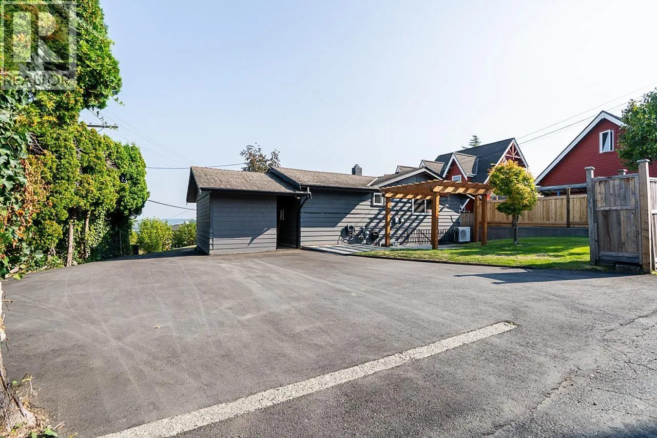 343 CHURCHILL AVENUE