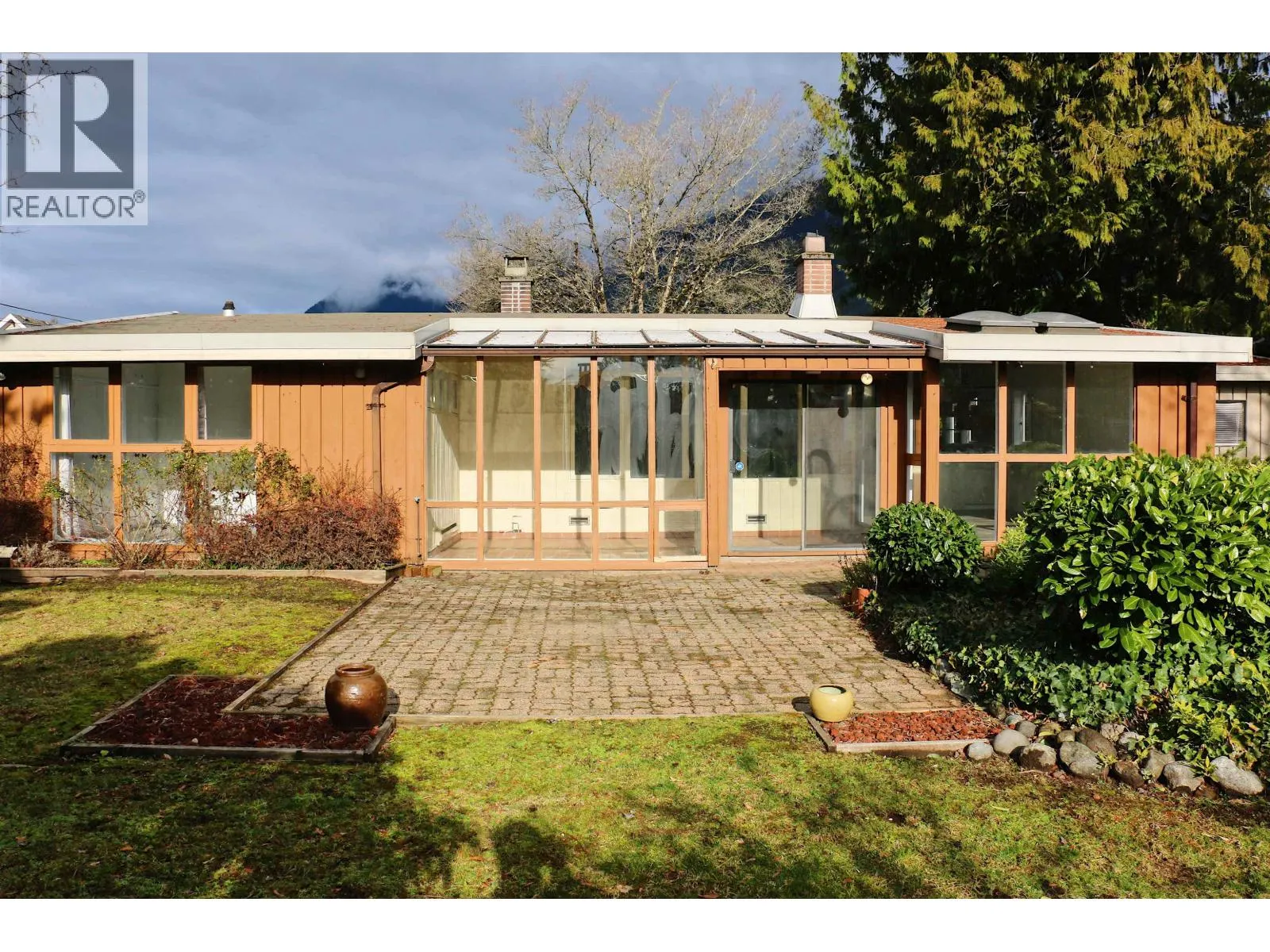 4067 SUNNYCREST DRIVE