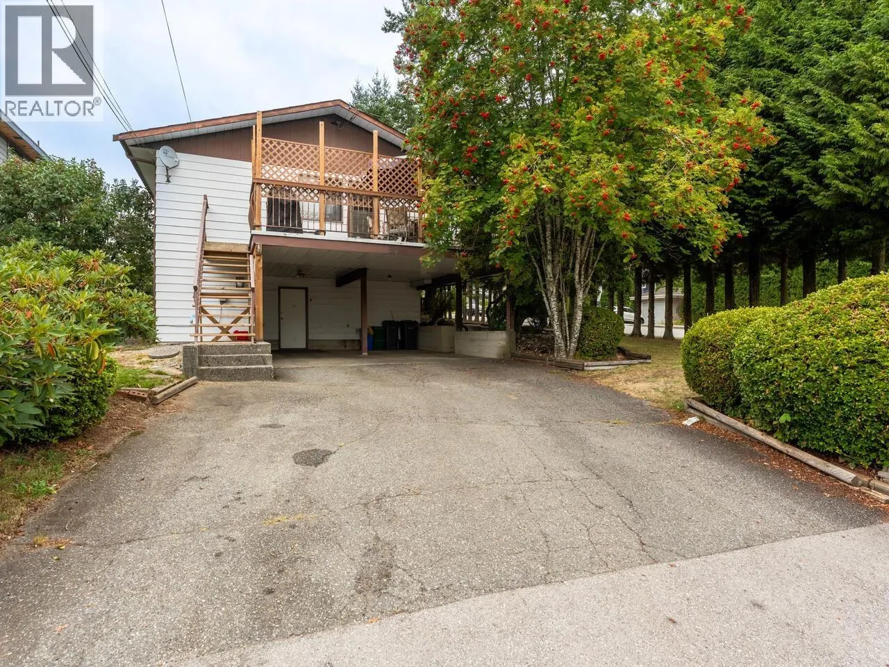 540 SCHOOLHOUSE STREET