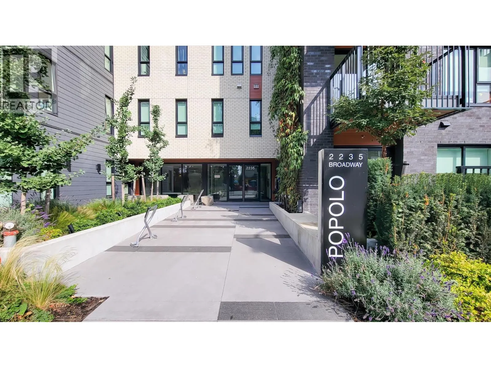 401 2235 E BROADWAY