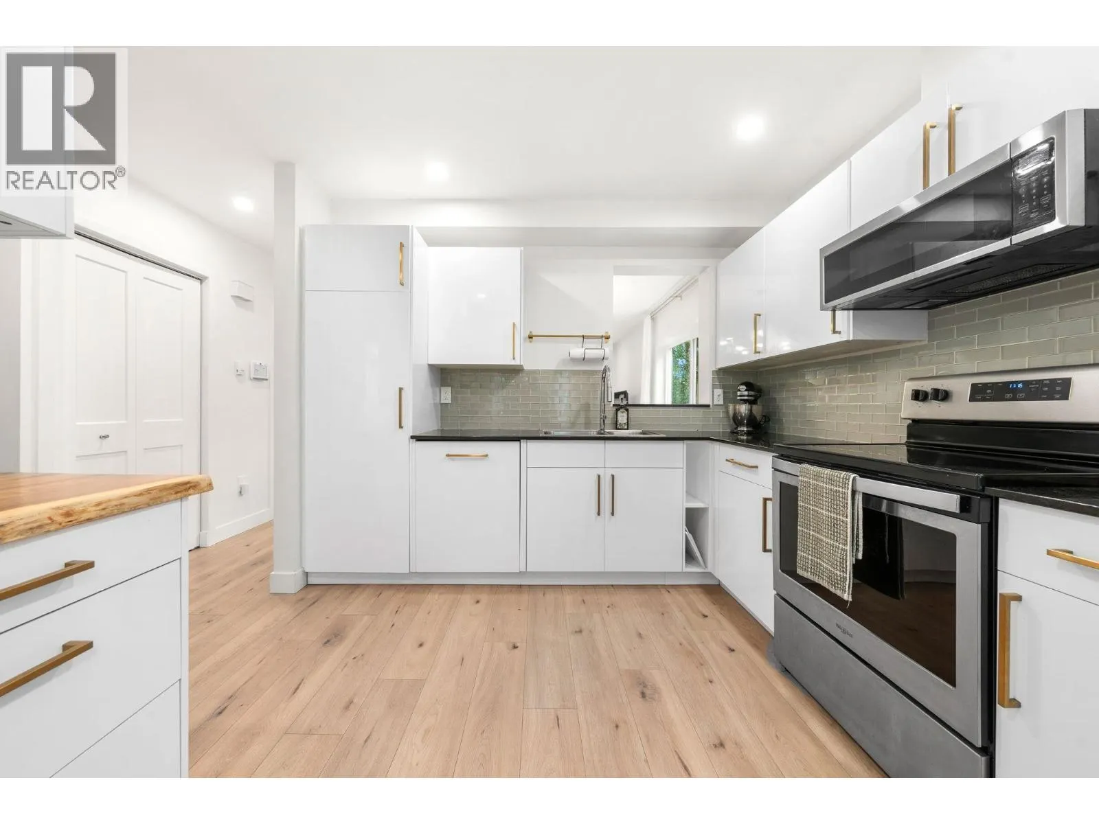 323B EVERGREEN DRIVE