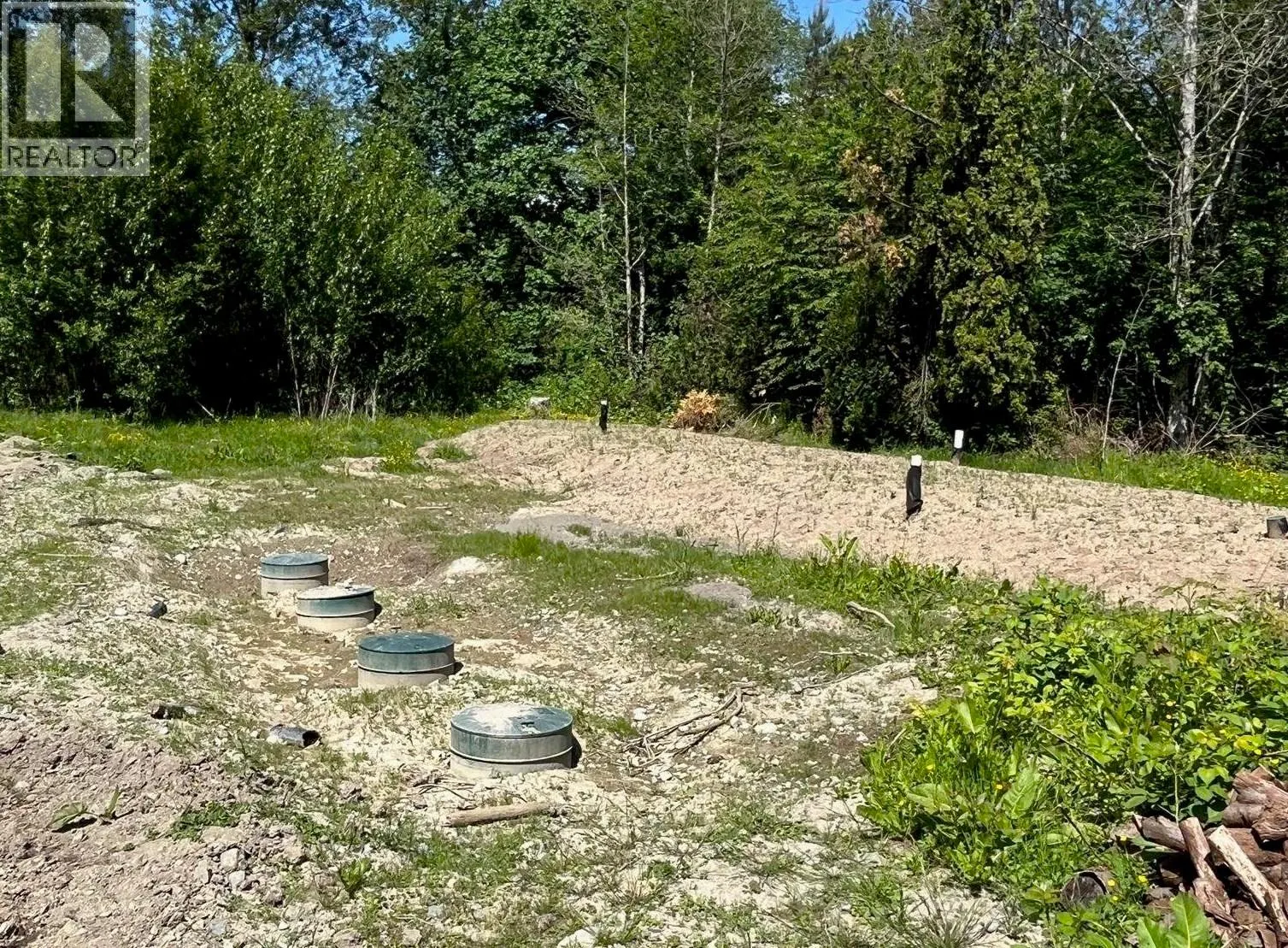 25511 DEWDNEY TRUNK ROAD