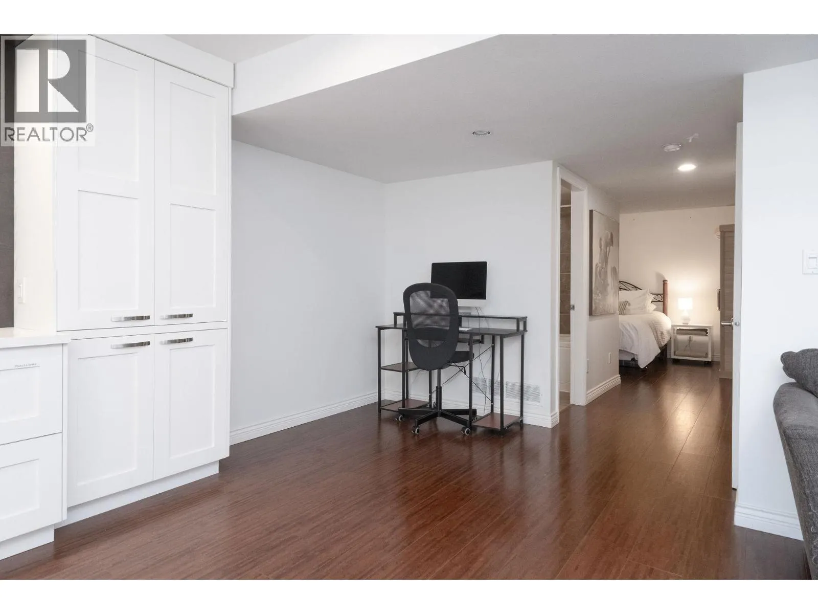 369 E 5TH STREET