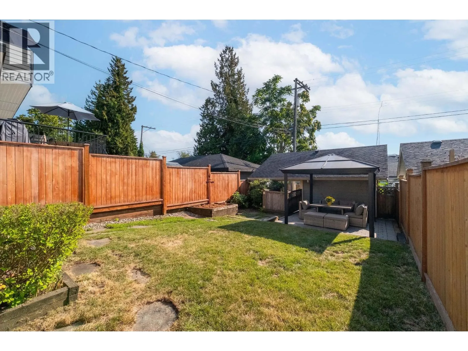 369 E 5TH STREET