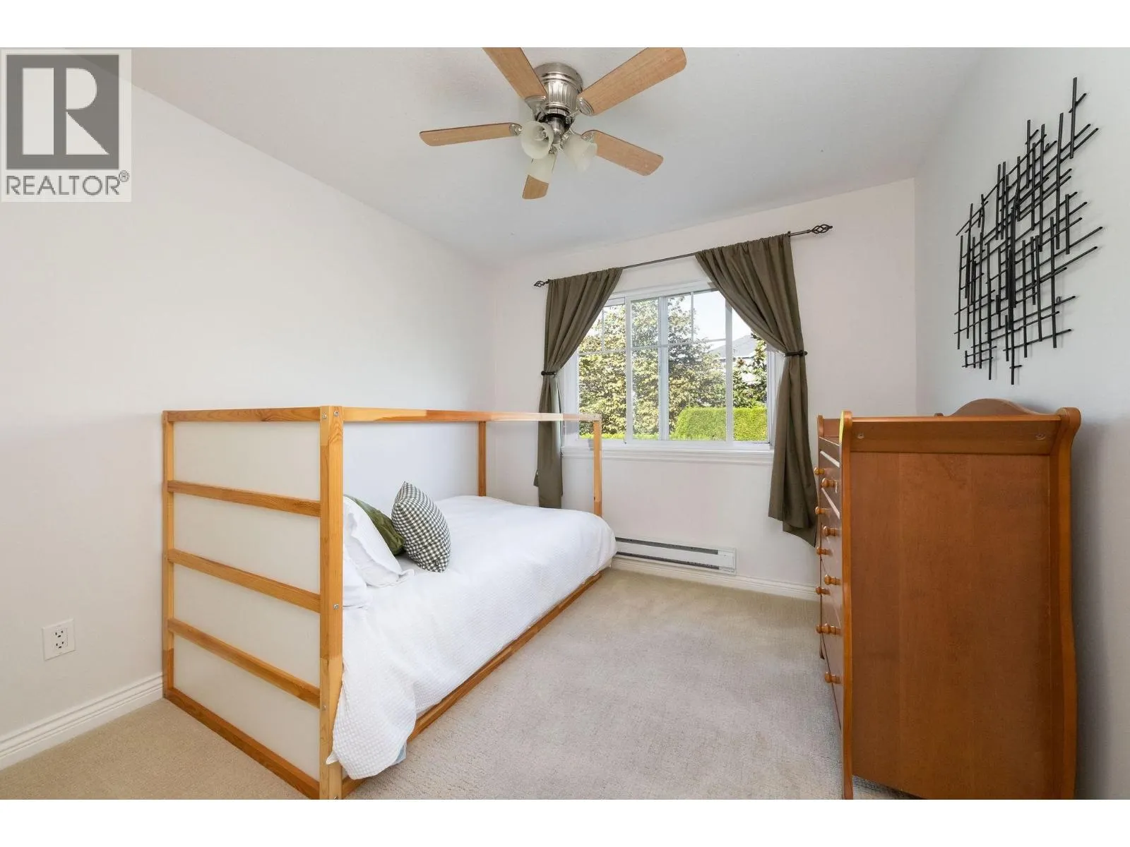 369 E 5TH STREET