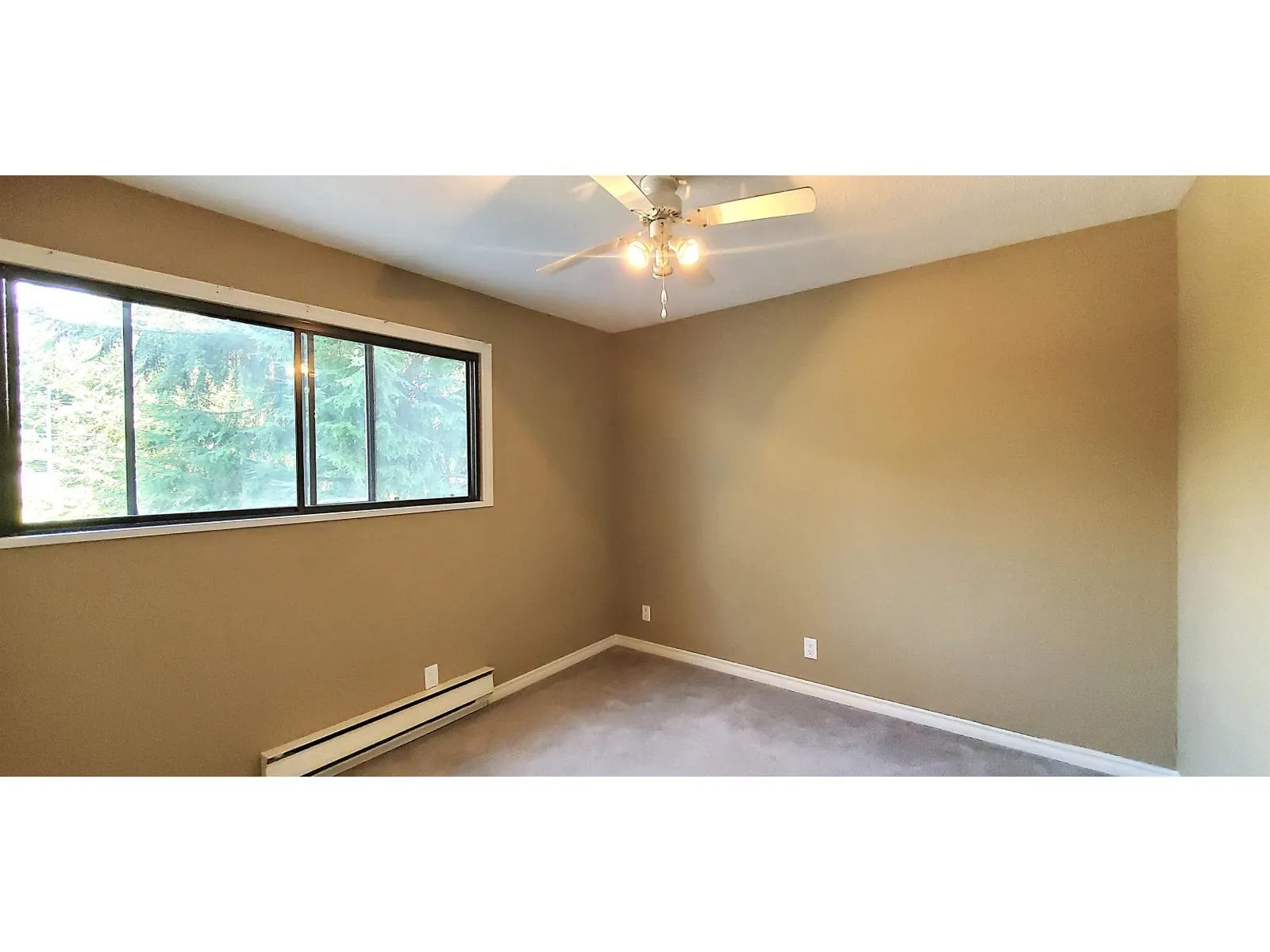 202 33464 GEORGE FERGUSON WAY