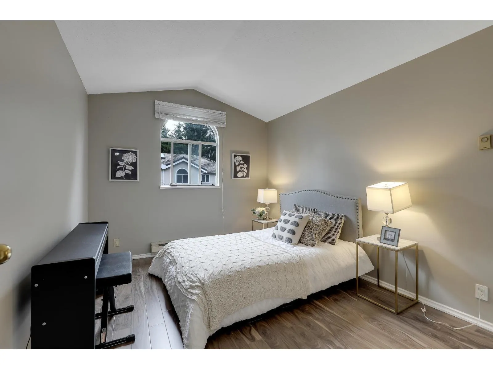 3 10080 154 STREET