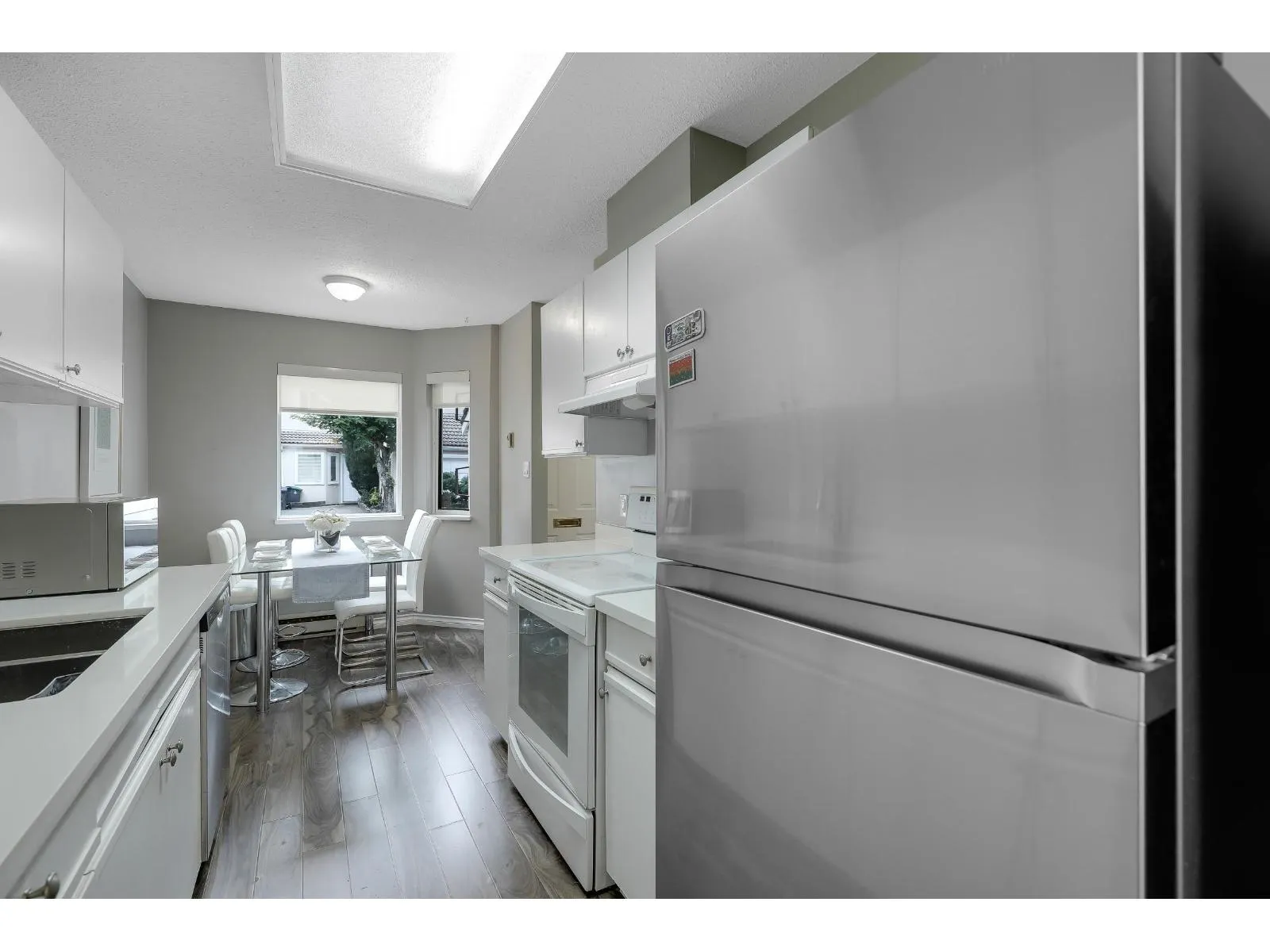 3 10080 154 STREET