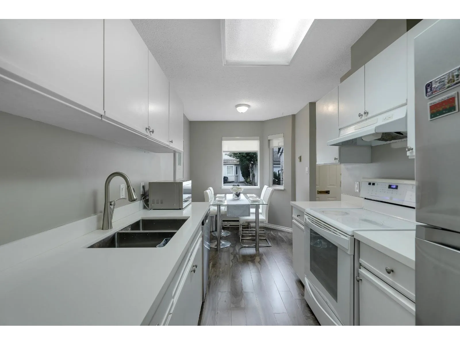 3 10080 154 STREET