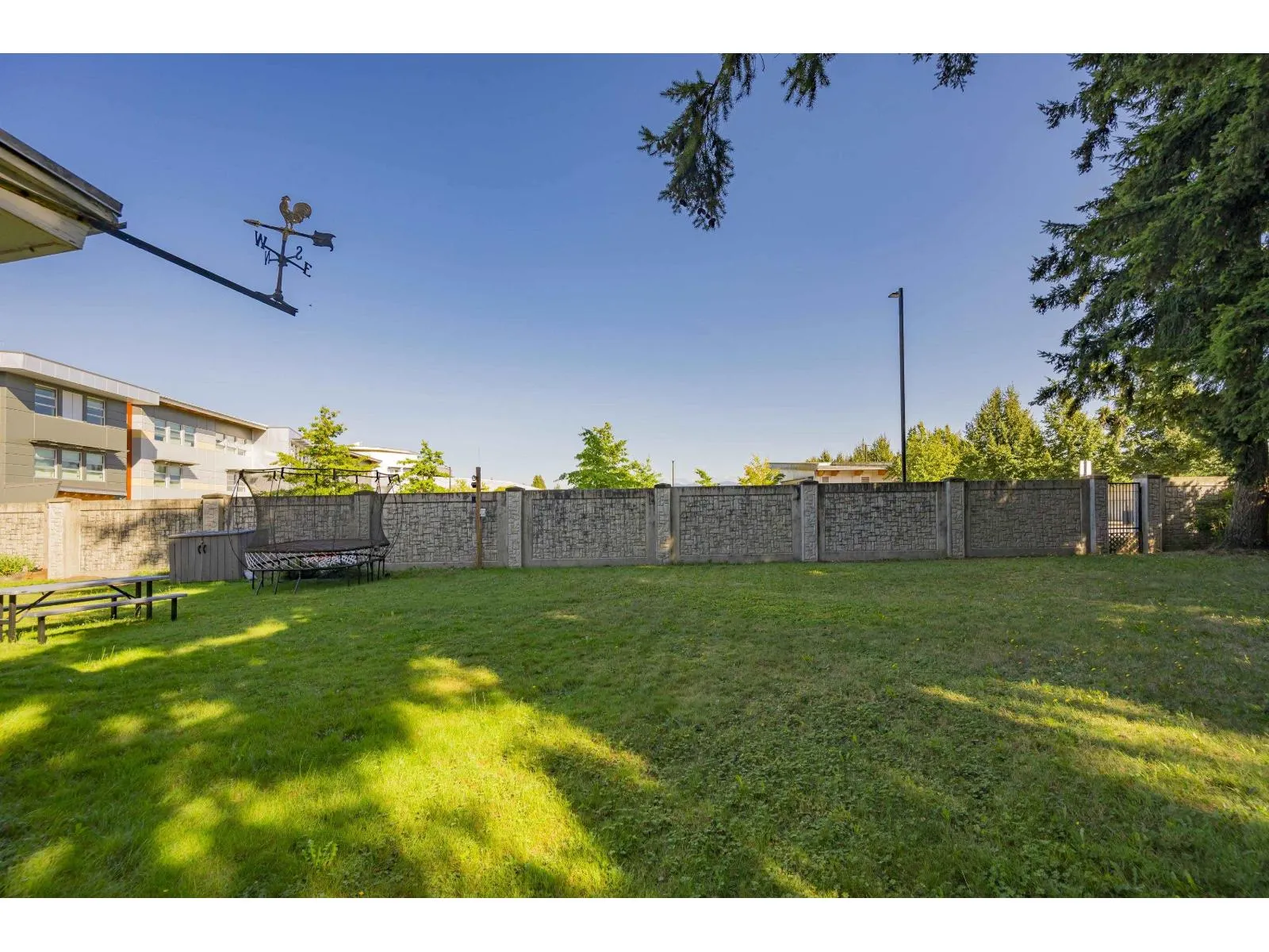 33272-33274 ALTA AVENUE