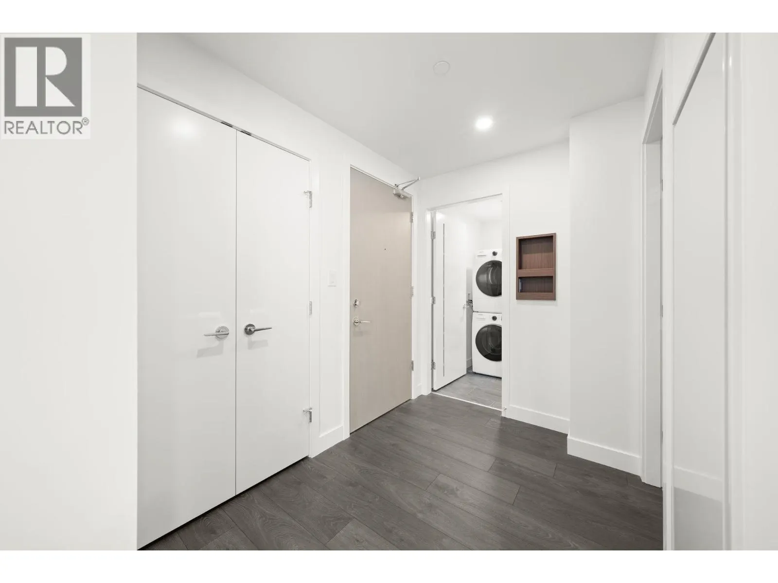 1508 5520 MCNAUGHTON ROAD